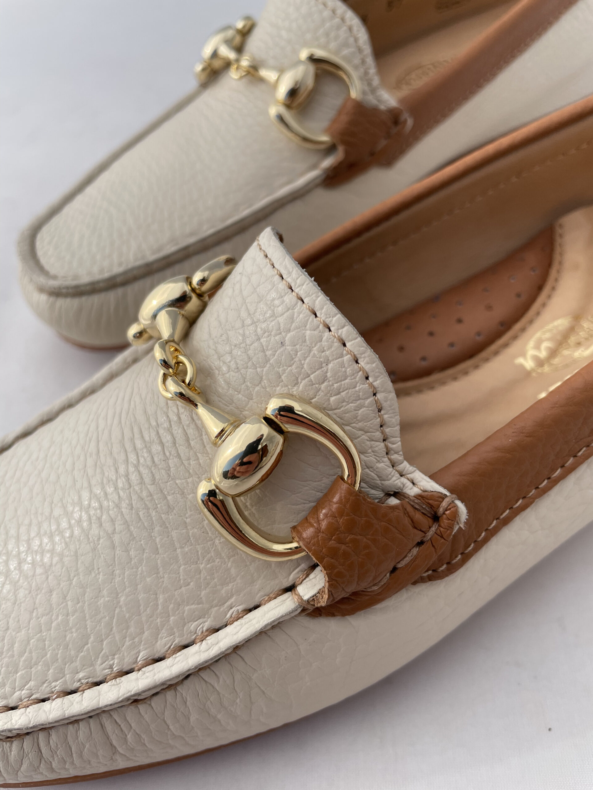 Cervo Bicolor Cuoio Milk - immagine 4